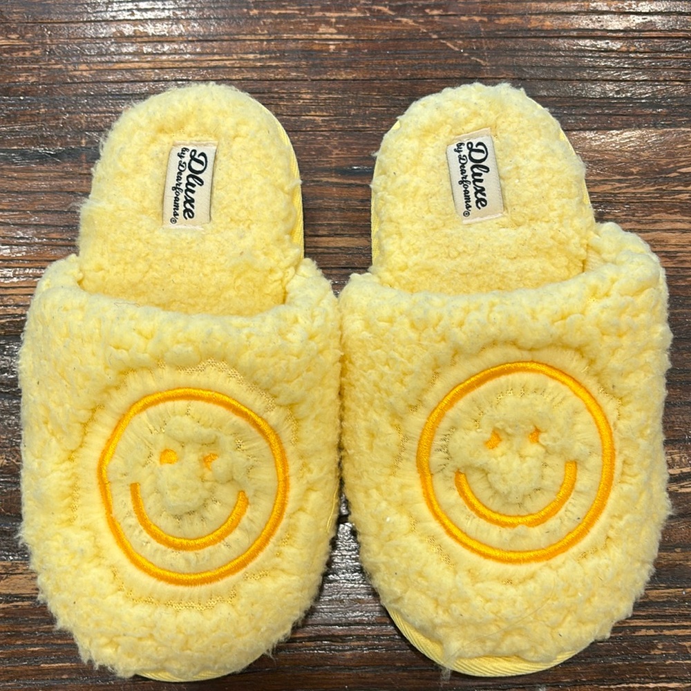 Happy Face Dearfoam Slippers